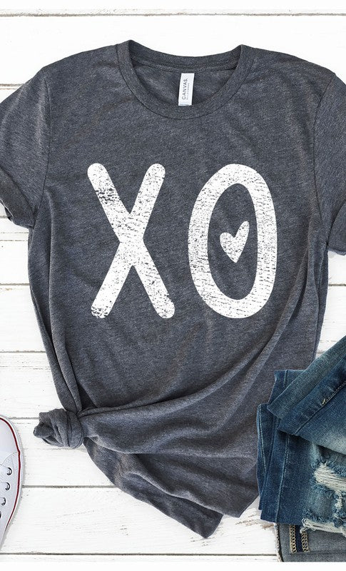 XO + 🩶 Heart Graphic Tee Curves