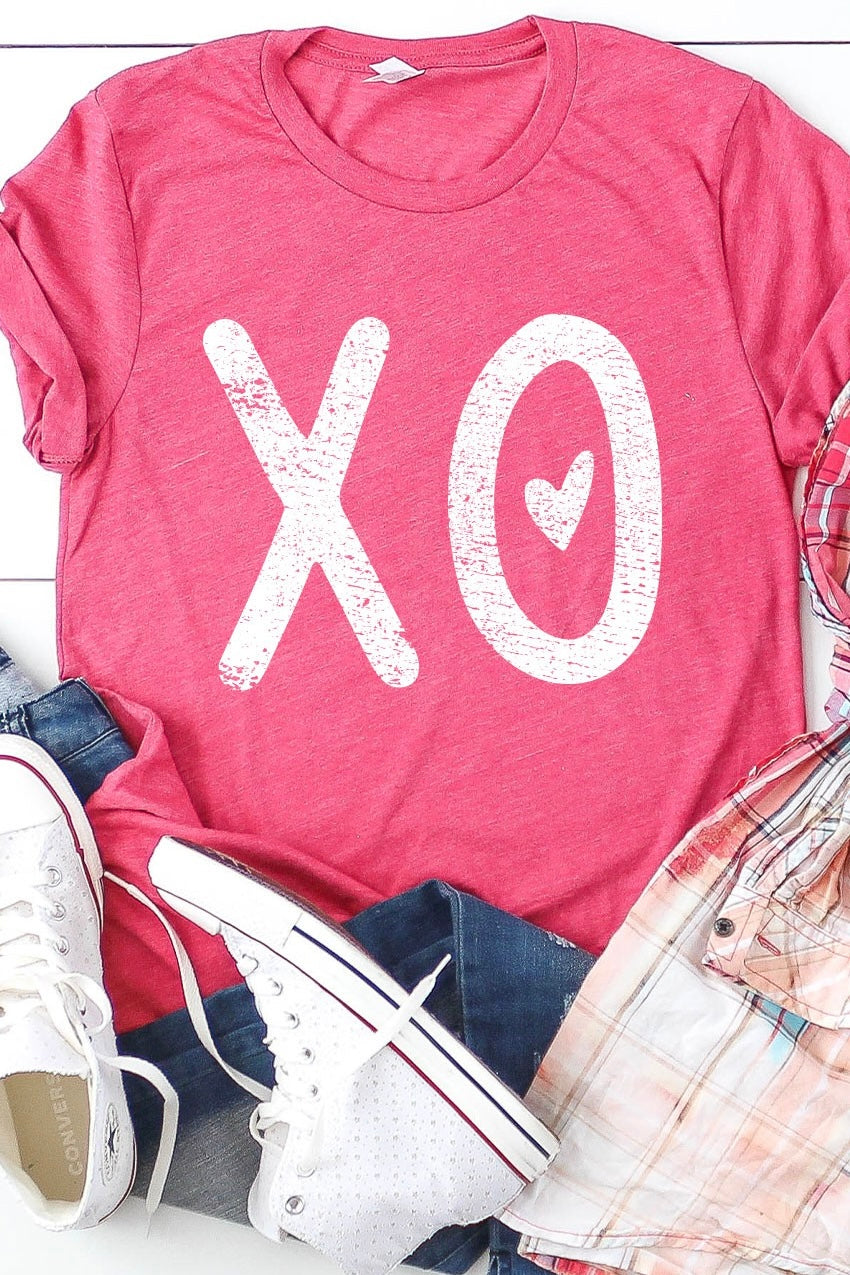 XO + 🩶 Heart Graphic Tee Curves