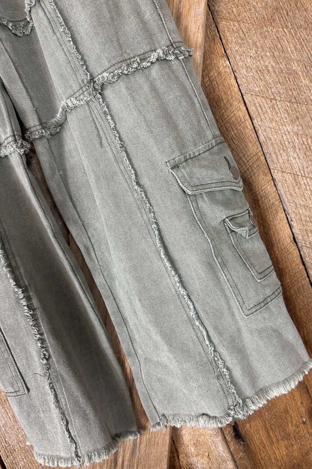 Cool in Cargo Reverse Seamed Frayed Straight Wide Leg Jeans (2 Colors)
