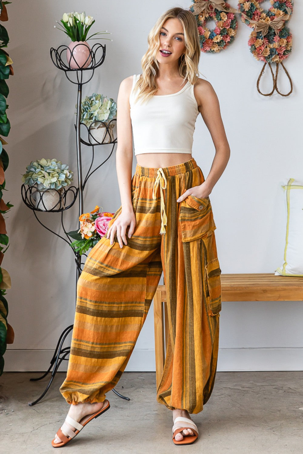 Huntington Beach Elastic Waist Convertible Wide Leg Cargo Pants (2 Colors)