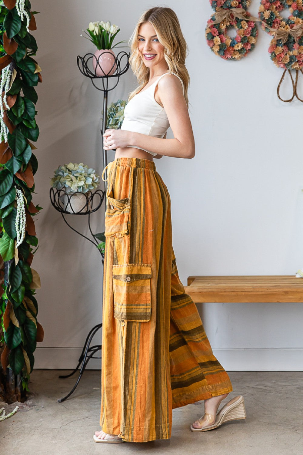 Huntington Beach Elastic Waist Convertible Wide Leg Cargo Pants (2 Colors)