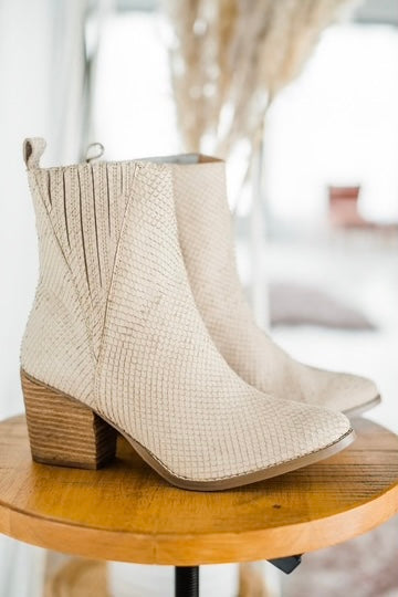 Taris Genuine Leather Ankle Boot in Cream