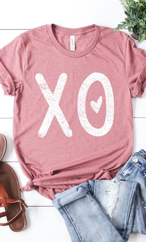 XO + 🩶 Heart Graphic Tee Curves