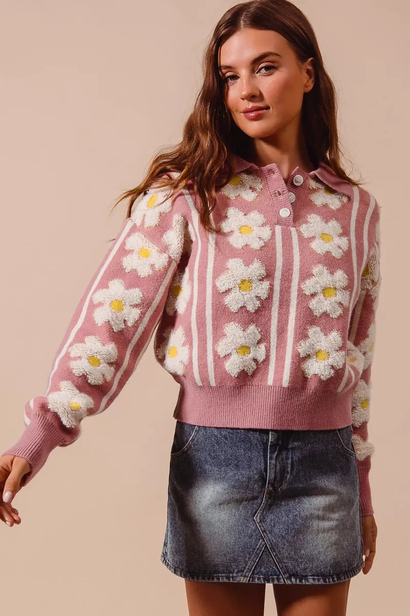 Mauve floral sweater with 3D daisy blooms and ribbed hemline