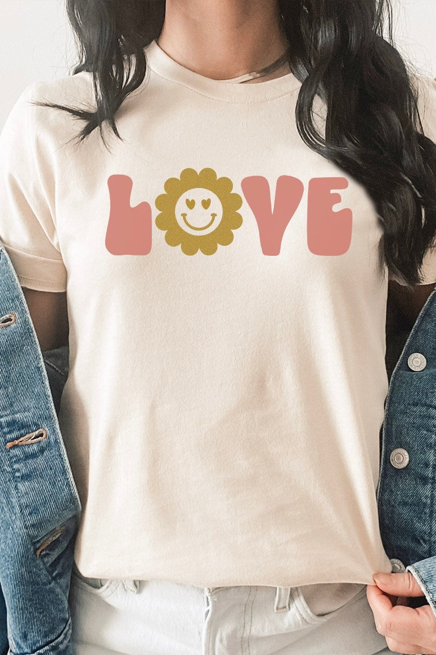 Love Sparkly Heart Eyes Flower Graphic Tee (2XL to 3XL)