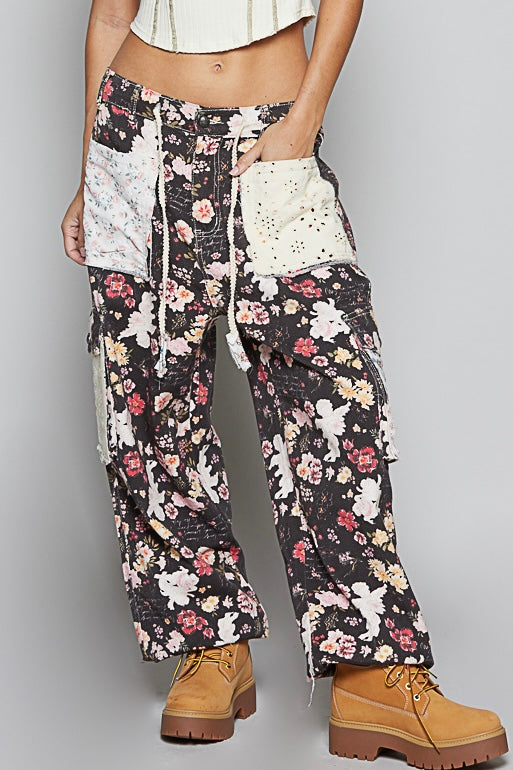 Double Take Floral Print Patch Pockets Cotton Cargo Joggers (2 Colors)