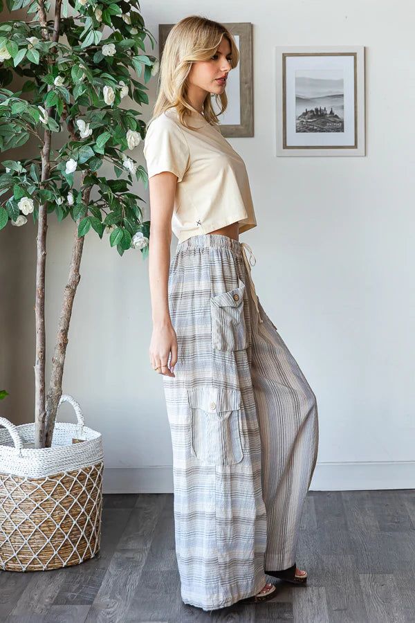 Huntington Beach Elastic Waist Convertible Wide Leg Cargo Pants (2 Colors)