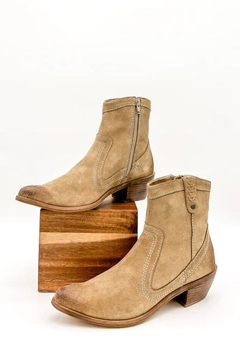 Smithy Suede Ankle Boot in Tan