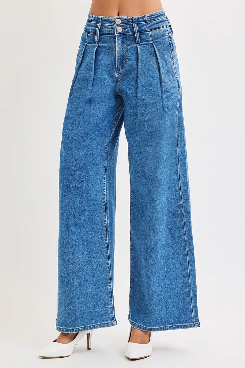 Risen mid rise wide leg pleated trouser jeans in med wash stretch denim
