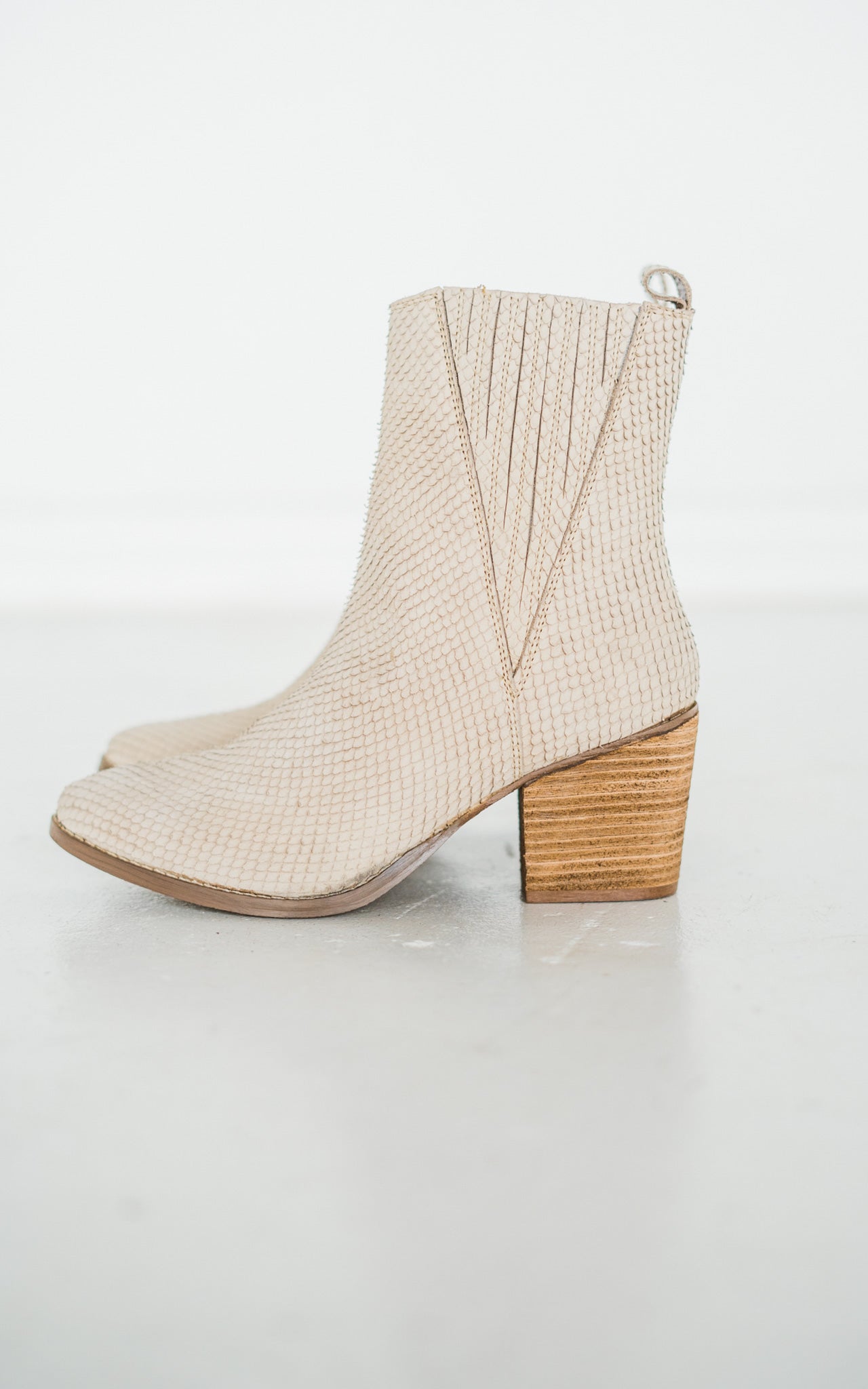 Taris Genuine Leather Ankle Boot in Cream